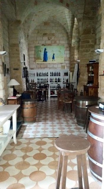 euphoria, wine bar, vino, brindisi