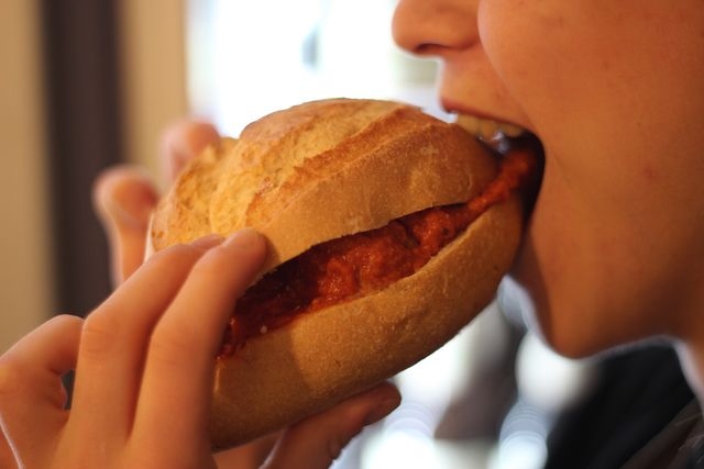 como en casa puglia giovinazzo cucina pugliese panino polpette sugo