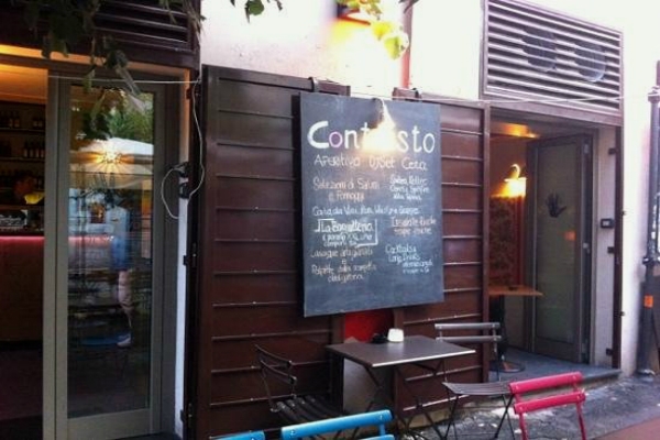 contrasto pigneto cocktail bar bistrot giovani studenti low cost movida struscio guida migliori cocktail quartiere per quartiere pigneto
