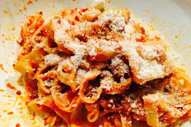 taverna cestia piramide pranzo in trattoria low cost prezzo fisso fettuccine sugo di coda rapporto qualità prezzo roma pranzo low cost