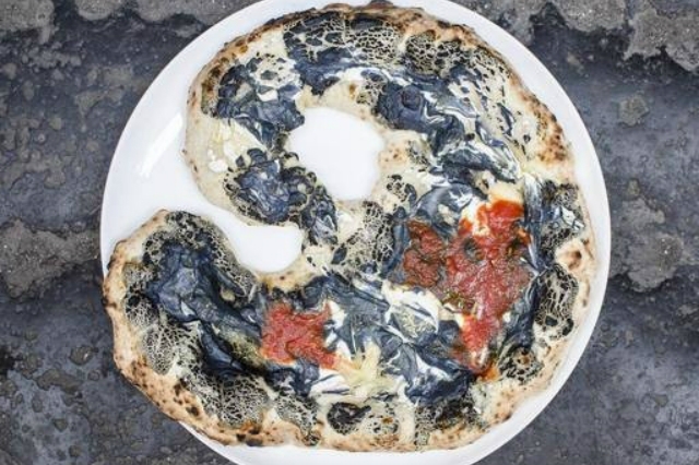 arriva il cibo nero, dove trovarlo a napoli