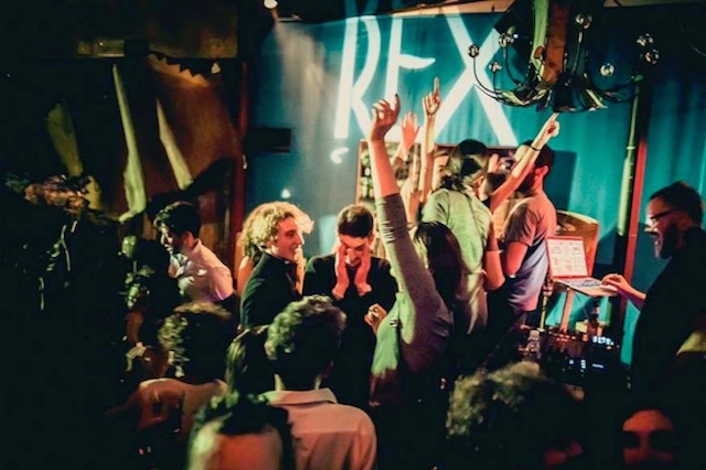 rex firenze cocktail dj bar dj set
https://www.facebook.com/rex.firenze/photos/a.783574258381664.1073741827.783574195048337/1276067545798997/?type=3&theater