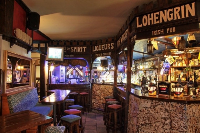 irish pub
