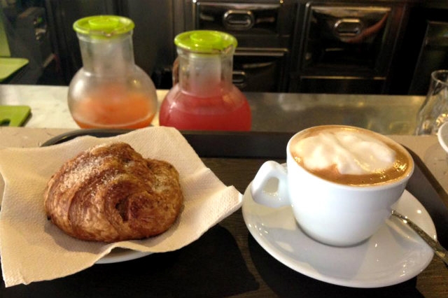 feliz café brescia lago di garda colazione vegana