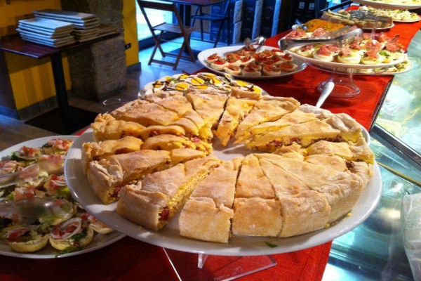 enoteca ferrazza aperitivo buffet goloso vino birra mescita san lorenzo roma aperitivi guida migliori aperitivi di roma quartiere per quartiere