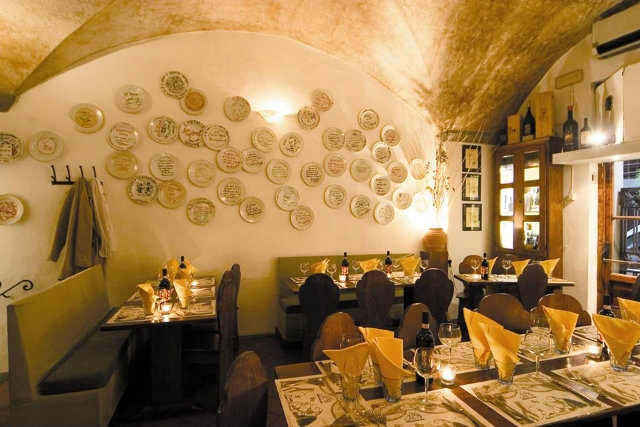locali strani firenze acqua al 2
