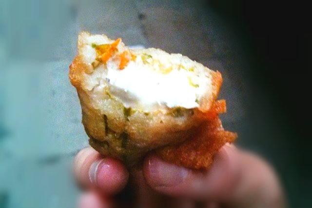 fiori di zucca fritti ripieni
