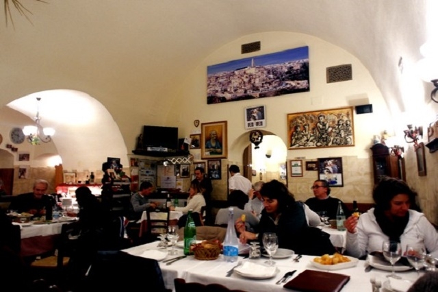 trattoria lucana mel gibson fave e cicorie la cialledda materana