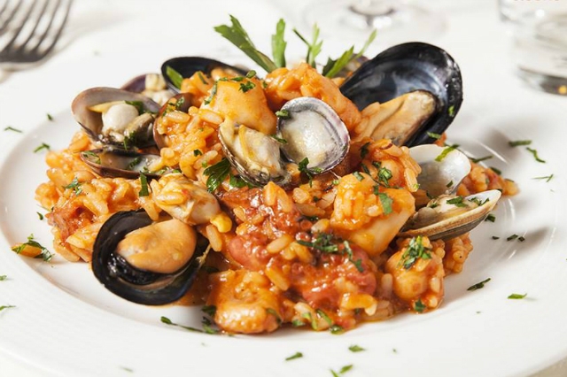 ar montarozzo ristorante pranzo della domenica in trattoria roma appia antica famiglia giardino risotto pescatora