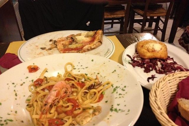 il pizzaiuolo https://www.facebook.com/photo.php?fbid=4038681479796&set=br.abpgu1dg_m05pvknh8fbzjq5e38wvnzh09faurwqatwo6gehrvwyyxyftwbvx3flcj_7v4p7dkr3mvv6qcuos-dxjncxzeqq9uj6huw6qifygyvaskzw5n7idgrzvuj4_gp7sqy_elpw4cv_et8r7dsi05udk0fhbcfhdciq-sxizh-zp0rxuqfnaos3pymtrwesx5kkqhome9yrzwkb_zh8oseyi-qdc4osa2neo4um3g2vyp6wvppc1wvvayljwfo&type=3&theater