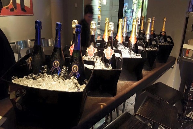 enoteca sant'ambrogio https://www.facebook.com/209418819114419/photos/a.895741017148859.1073741856.209418819114419/1058702587519367/?type=3&theater
