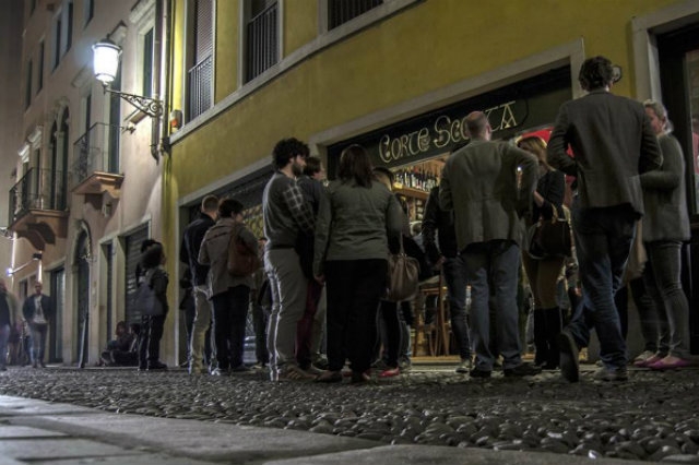 aperitvo all'aperto lungo padova