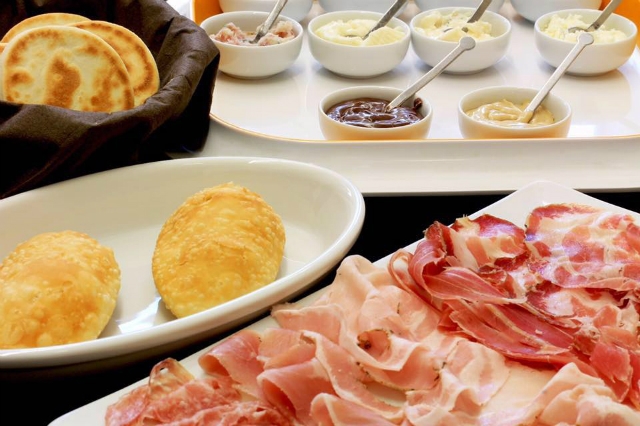 la tigelleria romana cena a ostiense con meno di 25 euro gnocco fritto tigelle salumi formaggi salse