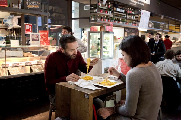 mercato centrale termini stazione roma treni mangiare alla stazione termini cibo da strada ristoranti trattorie