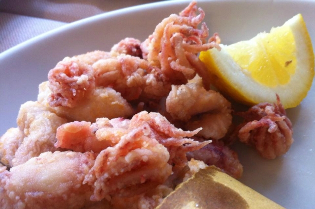 cesare al casaletto pranzo della domenica in trattoria a roma pranzo tradizionale famiglia frittura di pesce