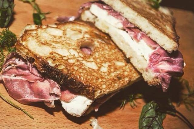 altamura sandwich couch club https://www.facebook.com/couch-club-108069892611248/timeline