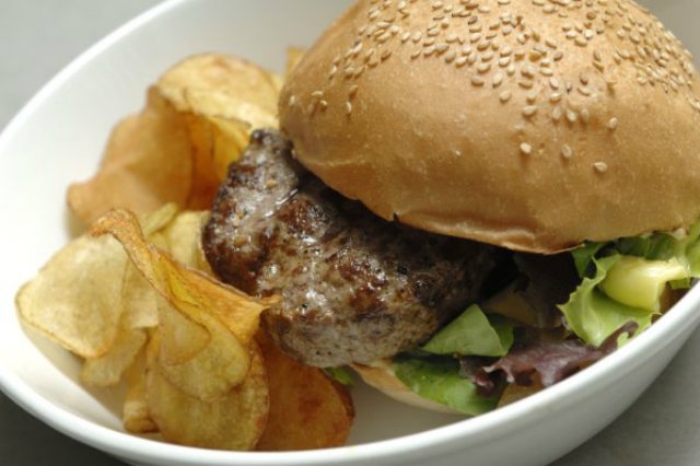 10 hamburger imperdibili da mangiare a milano