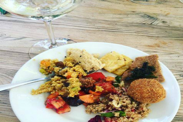 ketumbar testaccio fusion aperitivo indiano pakistano vegetariano cous cous insalate vini biodinamici migliori aperitivi etnici a roma