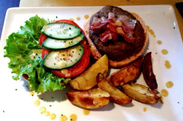 bond hamburger milano
