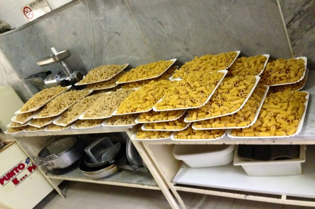 pastificio guerra dove mangiare la pasta fatta in casa a roma pranzo centro storico piazza di spagna