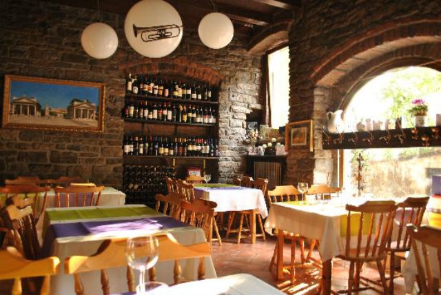 etichette vino locale bergamo differenza