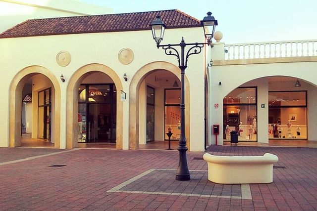 outlet più belli d'italia fashion district molfetta