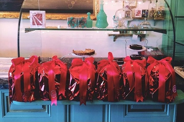 dolci&dolcezze panettoni artigianali firenze https://www.facebook.com/pasticceriadolciedolcezze/photos/a.601661439917968.1073741828.601174013300044/926609850756457/?type=3&theater
