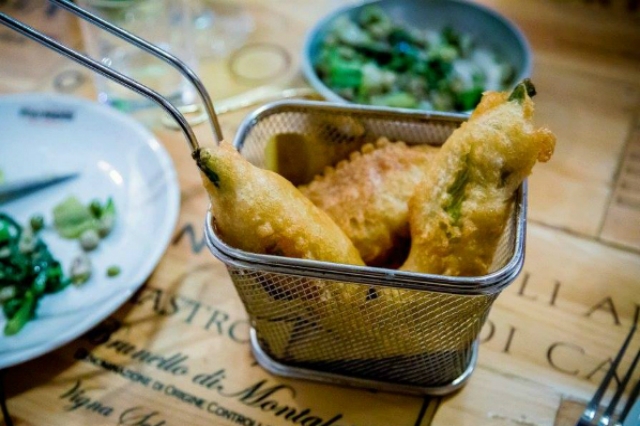 osteria fratelli mori migliori fritti di roma fiori di zucca ostiense