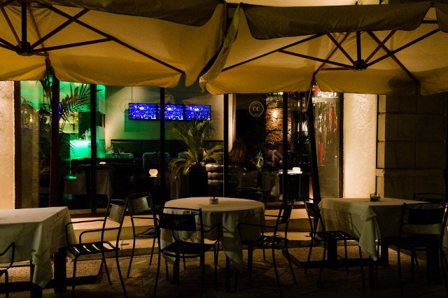caffè centrale, foto da pagina facebook