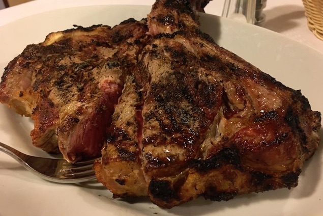 i' brindellone bistecca alla fiorentina firenze
https://www.facebook.com/photo.php?fbid=1477811375611322&set=pcb.1477811412277985&type=3&theater