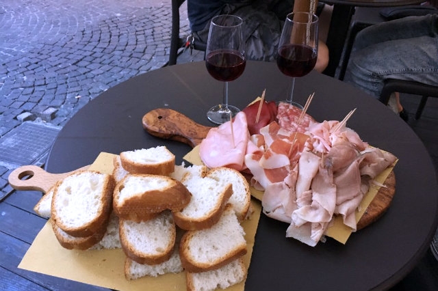 aperitivo con tagliere veneto