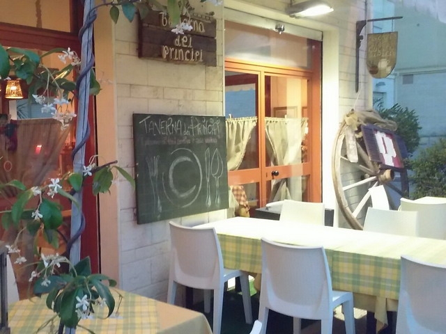 taverna dei principi canosa di puglia pizzeria mangiare pizza bat