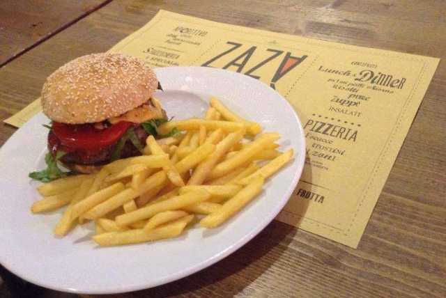 zazà osteria dove andare a vedere la partita a roma aperitivo hamburger calcio campionato