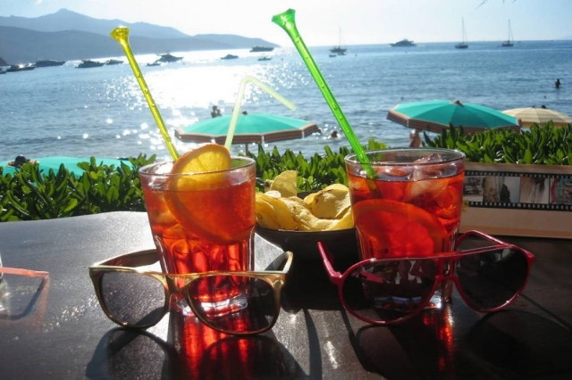 happy hour
