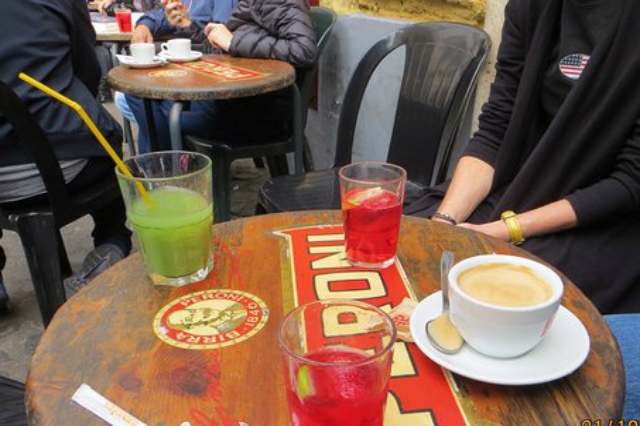 bar san calisto trastevere migliori dive bar di roma tradizione antico drink aperitivo
