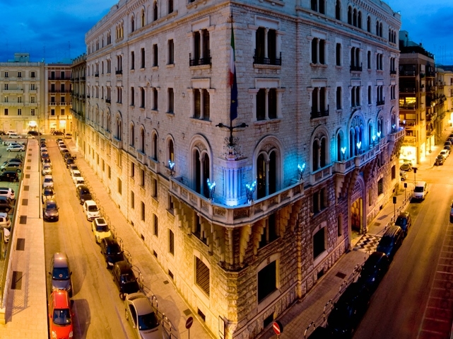 palazzo acquedotto bari http://www.aqp.it/portal/page/portal/myaqp/pianeta_acqua/il_palazzo_dellacqua