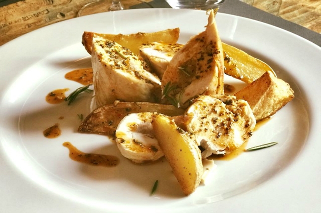 i 5 ristoranti nascosti di roma da scoprire vado al pigneto roma abbacchio patate pigneto trattoria ristorante cena