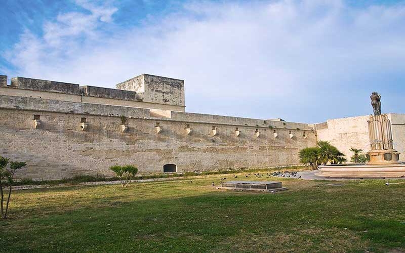 redattori licheri castello carlo v lecce