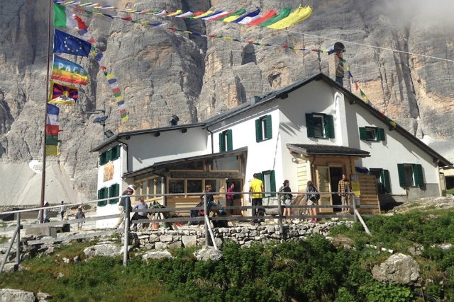 I 10 Bellissimi Rifugi Delle Dolomiti Che Devi Conoscere