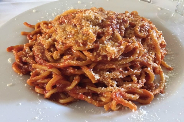 flavio al velavevodetto amatriciana trattoria le migliori amatriciane di roma testaccio bucatini rigatoni guanciale pecorino cucina romana