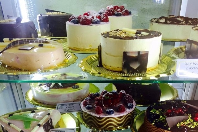 sangelato https://www.facebook.com/sangelatofirenze/photos/a.696972363665777.1073741827.573421712687510/1150633264966349/?type=3&theater