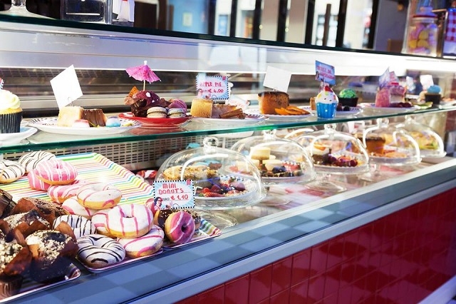 1950 american diner firenze https://www.facebook.com/1950americandinerfirenzecentro/photos/a.1496748277002000.1073741854.823081644368670/1496748383668656/?type=3&theater