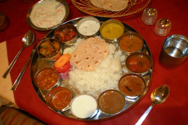 himalaya kashmir ristorante indiano piazza vittorio roma cucina nord india montone pollo maiale spezie peperoncino migliori ristoranti etnici a roma