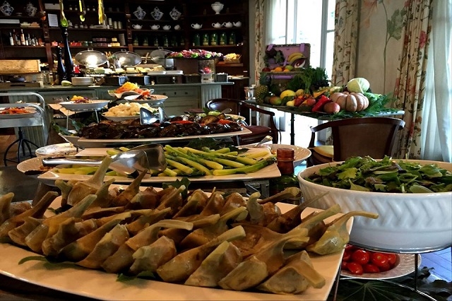 flora e fauno restaurant ville sull'arno brunch https://www.facebook.com/hotelvillesullarno/photos/a.1404712353148779.1073741828.1389509768002371/1887998248153518/?type=3&theater