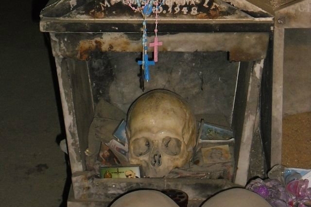 cimitero delle fontanelle, luoghi del mistero, halloween napoli