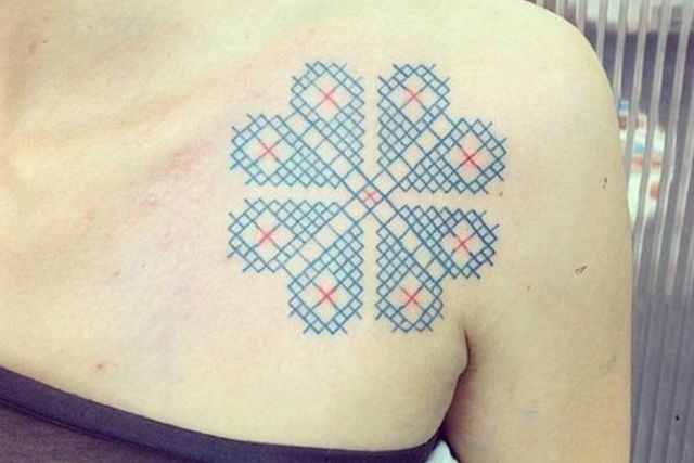 tatuaggi tendenze 2017 cross stich tattoo tatuaggi punto croce