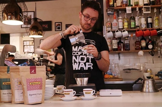 ditta artigianale https://www.facebook.com/dittaartigianale/photos/a.540265886082273.1073741830.536042673171261/1110568972385292/?type=3&theater