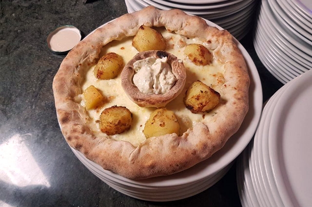 pizzeria cornicione ripieno veneto