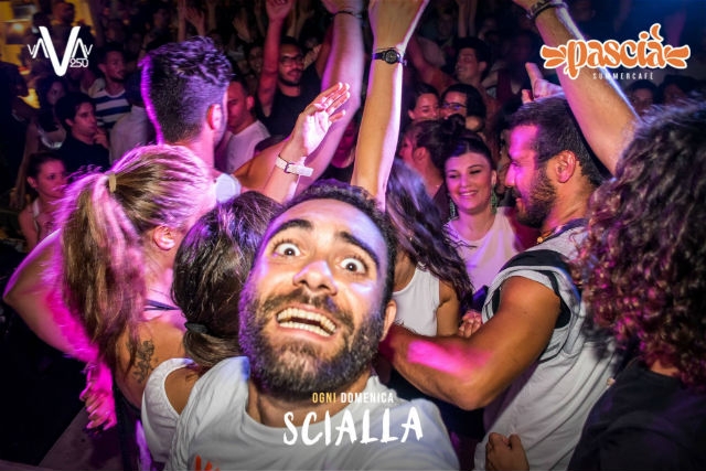 puglia barletta locali spiaggia foto di summer cafè lido pascià da facebook https://www.facebook.com/summercafelidopascia/photos/a.1105378482856339.1073741995.513927488668111/1105397659521088/?type=3&theater