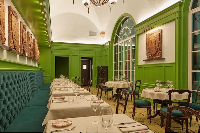gucci osteria by massimo bottura
https://www.facebook.com/gucci.osteria/photos/a.113436039469596/118050822341451/?type=1&theater